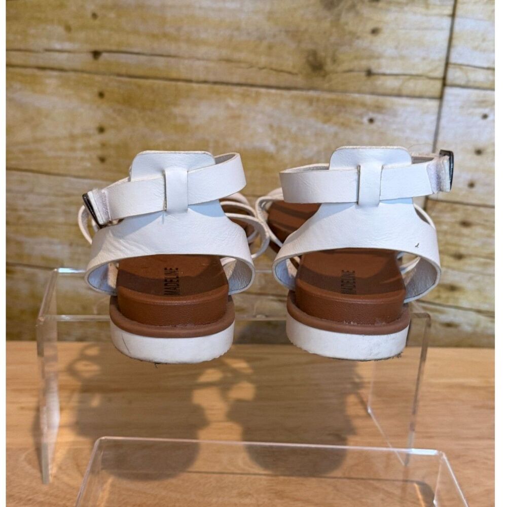 MADELINE WHITE FAUX LEATHER ROUND TOE SANDALS SZ. 8.5 - Picture 5 of 6